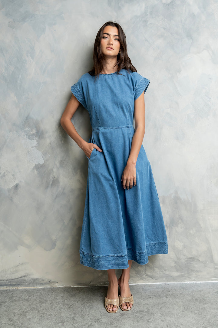 20260612_StudioWebCrop_455