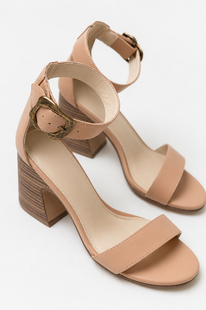 shoes_webcrop_15